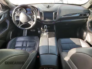 2018 Maserati Levante S GranSport z VIN ZN661YUS0JX269737, wystawiony jako Copart lot #82872953 z przebiegiem 98 866 mil mil oraz Szkoda całkowita • Salvage title. Historia ofert i sprzedaży dostępna na DreamBid. Obrazek 8.