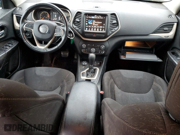 2016 Jeep Cherokee Latitude z VIN 1C4PJMCB0GW163707, wystawiony jako Copart lot #57449945 z przebiegiem 181 382 mil mil oraz Czysty tytuł • Clean title. Historia ofert i sprzedaży dostępna na DreamBid. Obrazek 8.