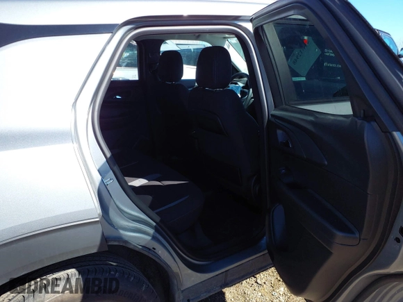2024 Chevrolet TrailBlazer LT with VIN KL79MRSL4RB043603, listed as a IAAI auction lot 41812948 with 9,509 mi miles and . Bid and sale history available at DreamBid. Image 8.