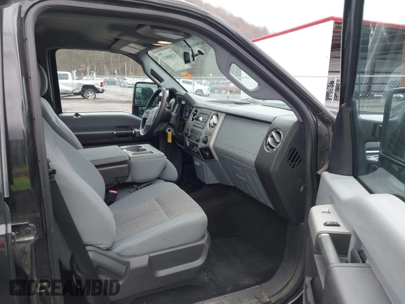 2015 Ford F-250 Lariat with VIN 1FT7W2B67FEC40068, listed as a IAAI auction lot 41830833 with 84,555 mi miles and . Bid and sale history available at DreamBid. Image 5.