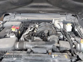 2022 Jeep Gladiator Mojave z VIN 1C6JJTEG8NL182360, wystawiony jako IAAI lot #42194516 z przebiegiem 67 658 mil mil oraz . Historia ofert i sprzedaży dostępna na DreamBid. Obrazek 10.
