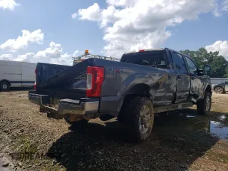 2017 Ford F-350 Platinum z VIN 1FT8W3BT4HEB75893, wystawiony jako Copart lot #58152095 z przebiegiem 167 091 mil mil oraz Szkoda całkowita • Salvage title. Historia ofert i sprzedaży dostępna na DreamBid. Obrazek 3.