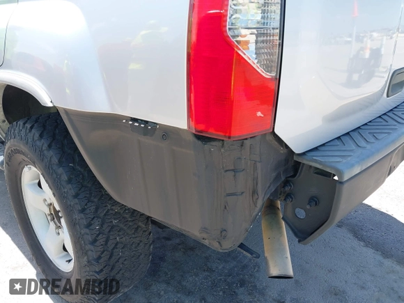 2004 Nissan Xterra XE with VIN 5N1ED28T04C629214, listed as a IAAI auction lot 42705906 with 121,271 mi miles and . Bid and sale history available at DreamBid. Image 13.