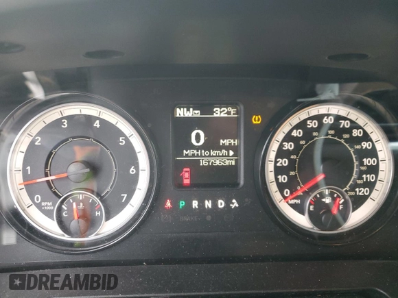 2018 Ram 1500 SLT z VIN 1C6RR6GT1JS173538, wystawiony jako Copart lot #44727875 z przebiegiem 167 963 mil mil oraz Szkody całkowita. Historia ofert i sprzedaży dostępna na DreamBid. Obrazek 9.