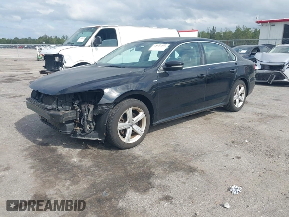2014 Volkswagen Passat S z VIN 1VWAT7A30EC041728, wystawiony jako IAAI lot #42102295 z przebiegiem 94 768 mil mil oraz . Historia ofert i sprzedaży dostępna na DreamBid. Obrazek 18.