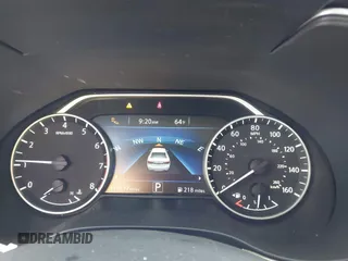 2017 Nissan Maxima SV with VIN 1N4AA6AP4HC404371, listed as a IAAI auction lot 41489579 with 117,677 mi miles. Bid and sale history available at carsss.com. Image 7.
