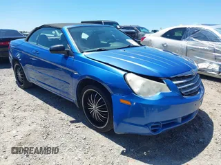 2008 Chrysler Sebring LX z VIN 1C3LC45KX8N180208, wystawiony jako IAAI lot #42191780 z przebiegiem 263 970 mil mil oraz . Historia ofert i sprzedaży dostępna na DreamBid. Obrazek 1.