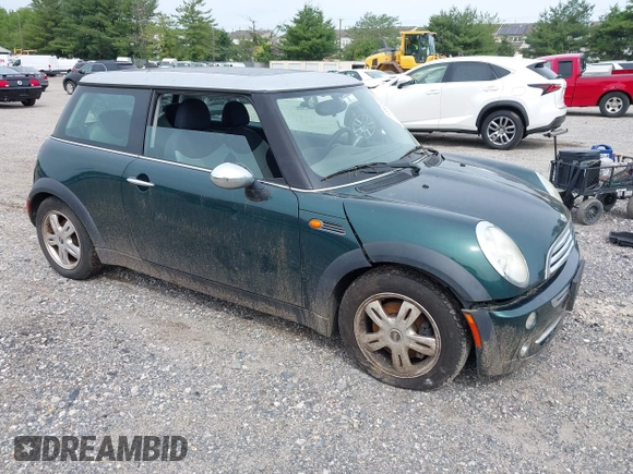2006 MINI Hardtop with VIN WMWRC33566TK64108, listed as a IAAI auction lot 42353050 with 95,223 mi miles and . Bid and sale history available at DreamBid. Image 1.