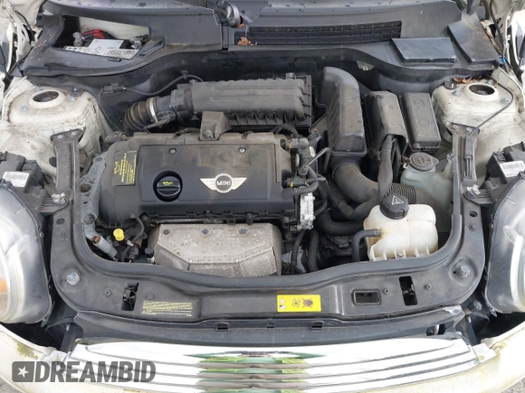2014 MINI Clubman z VIN WMWZF3C59ET492934, wystawiony jako IAAI lot #42249849 z przebiegiem 153 930 mil mil oraz . Historia ofert i sprzedaży dostępna na DreamBid. Obrazek 10.