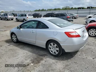 2008 Honda Civic Cpe LX with VIN 2HGFG11668H565716, listed as a Copart auction lot 70995934 with 152,069 mi miles and Salvage Title. Bid and sale history available at carsss.com. Image 2.