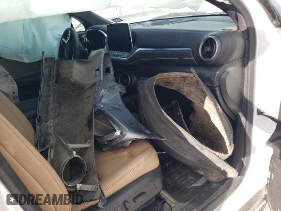 2024 Chevrolet Blazer Premier z VIN 3GNKBFR43RS180910, wystawiony jako Copart lot #72162554 z przebiegiem Nie podano mil oraz Szkoda całkowita • Salvage title. Historia ofert i sprzedaży dostępna na DreamBid. Obrazek 8.