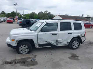 2015 Jeep Patriot Sport with VIN 1C4NJPBB1FD149769, listed as a IAAI auction lot 41601345 with 78,895 mi miles. Bid and sale history available at carsss.com. Image 14.