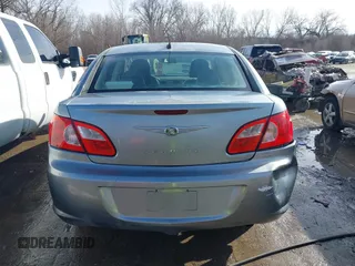 2008 Chrysler Sebring with VIN 1C3LC66J18N243827, listed as a IAAI auction lot 41642713 with 231,682 mi miles and . Bid and sale history available at DreamBid. Image 17.