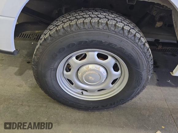 2016 Ford F-150 XLT with VIN 1FTFX1EF7GKD19449, listed as a IAAI auction lot 42665584 with 242,059 mi miles and . Bid and sale history available at DreamBid. Image 27.