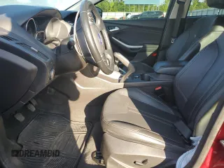 2014 Ford Focus SE z VIN 1FADP3K28EL164914, wystawiony jako Copart lot #54775565 z przebiegiem 112 120 mil mil oraz Szkoda całkowita • Salvage title. Historia ofert i sprzedaży dostępna na DreamBid. Obrazek 7.