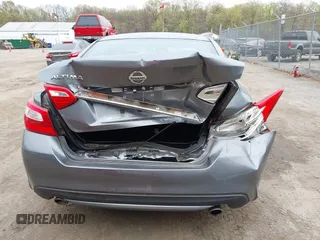 2016 Nissan Altima SR with VIN 1N4AL3AP5GC271627, listed as a IAAI auction lot 42013902 with 136,990 mi miles and . Bid and sale history available at carsss.com. Image 16.