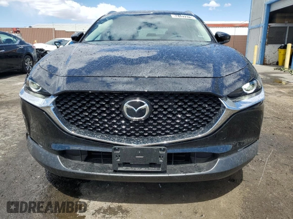 2025 Mazda CX-30 S Preferred with VIN 3MVDMBCM2SM798869, listed as a Copart auction lot 52127375 with 1,830 mi miles and Clean Title. Bid and sale history available at DreamBid. Image 5.