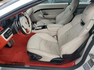 2015 Maserati GranTurismo Sport z VIN ZAM45VMA2F0154541, wystawiony jako Copart lot #79026524 z przebiegiem 38 791 mil mil oraz Nie do naprawy • Non repairable. Historia ofert i sprzedaży dostępna na DreamBid. Obrazek 7.