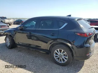 2024 Mazda CX-5 S Carbon Edition z VIN JM3KFBCL0R0419964, wystawiony jako Copart lot #56233285 z przebiegiem 8530 mil mil oraz Szkody całkowita. Historia ofert i sprzedaży dostępna na DreamBid. Obrazek 2.