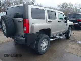 2008 Hummer H3 Luxury z VIN 5GTEN13E888134264, wystawiony jako IAAI lot #41884147 z przebiegiem 154 901 mil mil oraz . Historia ofert i sprzedaży dostępna na DreamBid. Obrazek 4.