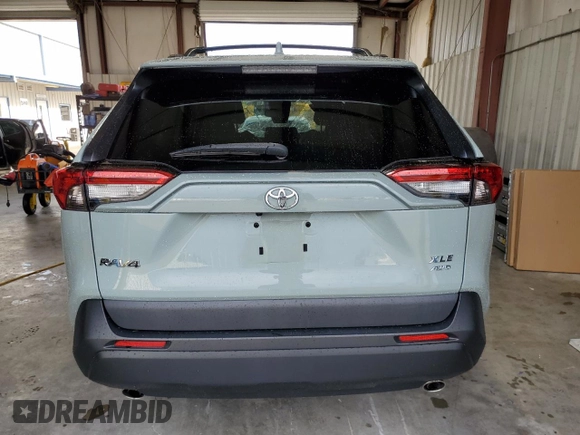 2022 Toyota RAV4 XLE Premium с VIN 2T3A1RFV6NW301836, выставлен на аукционе Copart как лот 58658235 с пробегом 41 495 миль миль и Списание • Salvage title. История ставок и продаж доступна на DreamBid. Изображение 6.