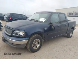 2003 Ford F-150 XLT with VIN 1FTRW07673KC94022, listed as a IAAI auction lot 41789268 with 271,047 mi miles. Bid and sale history available at carsss.com. Image 2.