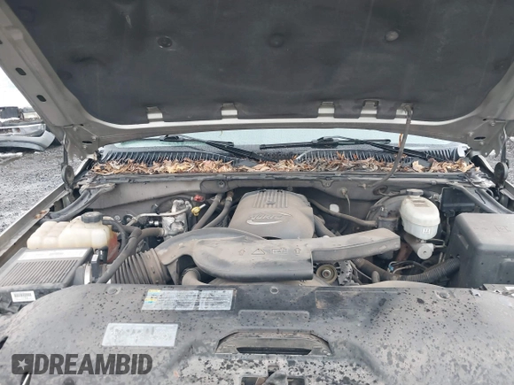 2003 Chevrolet Tahoe LS with VIN 1GNEK13T93J308334, listed as a IAAI auction lot 41582475 with 263,031 mi miles. Bid and sale history available at carsss.com. Image 10.
