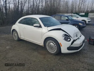 2014 Volkswagen Beetle 1.8T z VIN 3VWJ17AT1EM663680, wystawiony jako Copart lot #48163255 z przebiegiem 67 809 mil mil oraz Szkoda całkowita • Salvage title. Historia ofert i sprzedaży dostępna na DreamBid. Obrazek 4.