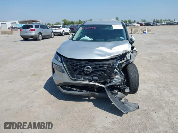 2022 Nissan Rogue SV with VIN 5N1BT3BB1NC708873, listed as a IAAI auction lot 40524996 with 59,684 mi miles. Bid and sale history available at carsss.com. Image 13.