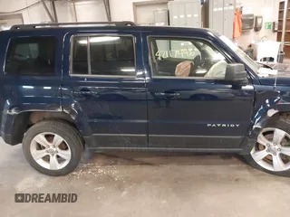 2014 Jeep Patriot Latitude z VIN 1C4NJRFB2ED693945, wystawiony jako IAAI lot #42117446 z przebiegiem 151 614 mil mil oraz . Historia ofert i sprzedaży dostępna na DreamBid. Obrazek 13.