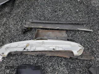 2013 Toyota 4Runner SR5 z VIN JTEZU5JR4D5057487, wystawiony jako Copart lot #51703755 z przebiegiem 119 883 mil mil oraz Szkoda całkowita • Salvage title. Historia ofert i sprzedaży dostępna na DreamBid. Obrazek 15.