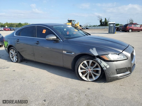 2017 Jaguar XF 20d Premium with VIN SAJBD4BNXHCY42630, listed as a Copart auction lot 67683864 with 78,463 mi miles and Clean Title. Bid and sale history available at carsss.com. Image 4.