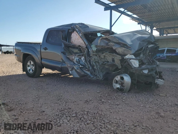 2013 Toyota Tacoma PreRunner z VIN 3TMJU4GN2DM142113, wystawiony jako Copart lot #59042115 z przebiegiem 155 687 mil mil oraz Szkoda całkowita • Salvage title. Historia ofert i sprzedaży dostępna na DreamBid. Obrazek 4.