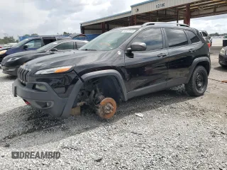 2018 Jeep Cherokee Trailhawk z VIN 1C4PJMBB0JD500672, wystawiony jako Copart lot #63207915 z przebiegiem 72 954 mil mil oraz Szkoda całkowita • Salvage title. Historia ofert i sprzedaży dostępna na DreamBid. Obrazek 1.