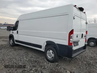 2022 Ram ProMaster Cargo with VIN 3C6LRVDG6NE110192, listed as a Copart auction lot 47026385 with 27,000 mi miles and Clean Title. Bid and sale history available at carsss.com. Image 2.