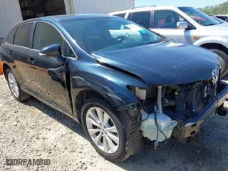 2015 Toyota Venza LE with VIN 4T3ZA3BB8FU091205, listed as a IAAI auction lot 41998547 with 111,496 mi miles. Bid and sale history available at carsss.com. Image 1.
