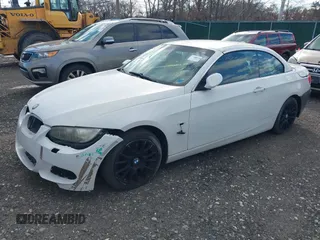 2008 BMW 3 Series 335i with VIN WBAWL73568P178416, listed as a IAAI auction lot 41594372 with Not Provided miles and . Bid and sale history available at carsss.com. Image 2.