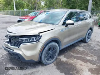 2021 Kia Sorento LX z VIN 5XYRG4LC3MG005807, wystawiony jako IAAI lot #42204914 z przebiegiem 51 628 mil mil oraz . Historia ofert i sprzedaży dostępna na DreamBid. Obrazek 18.
