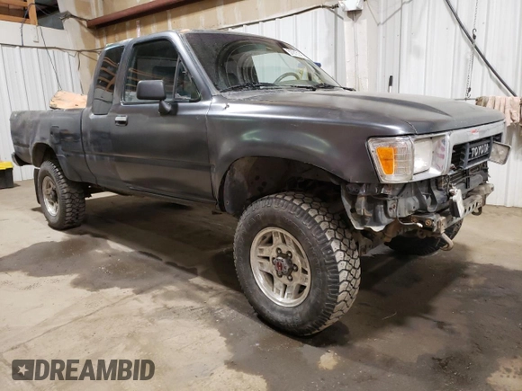 1991 Toyota Pickup с VIN JT4RN13P0M6028973, выставлен на аукционе Copart как лот 57910145 с пробегом 197 629 миль миль и Списание • Salvage title. История ставок и продаж доступна на DreamBid. Изображение 4.