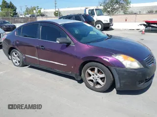 2007 Nissan Altima S with VIN 1N4AL21E47C110534, listed as a IAAI auction lot 42008009 with 183,555 mi miles and . Bid and sale history available at carsss.com. Image 1.