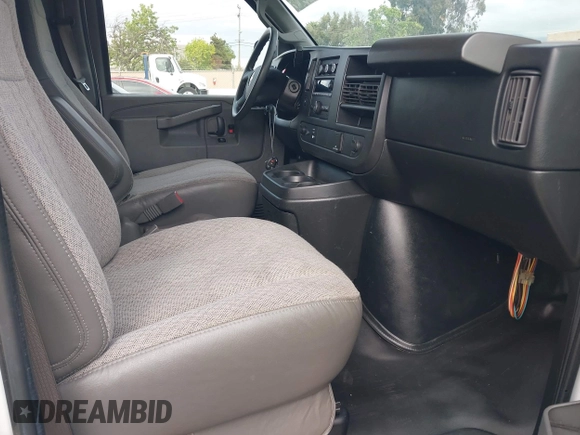 2017 Chevrolet Express Cargo с VIN 1GCWGAFF6H1345692, выставлен на аукционе IAAI как лот 42078030 с пробегом 185 642 миль миль и . История ставок и продаж доступна на DreamBid. Изображение 5.