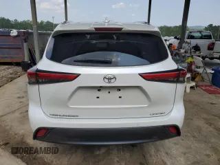 2023 Toyota Highlander L with VIN 5TDKDRAH0PS039765, listed as a Copart auction lot 59381995 with 29,982 mi miles and Salvage title. Bid and sale history available at DreamBid. Image 6.