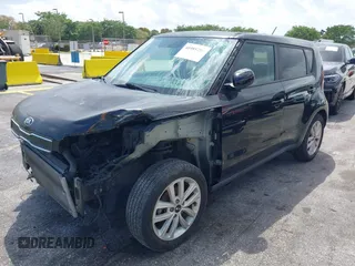 2018 Kia Soul + with VIN KNDJP3A56J7904245, listed as a IAAI auction lot 41985285 with 103,824 mi miles. Bid and sale history available at carsss.com. Image 18.