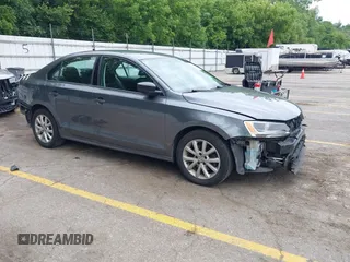 2015 Volkswagen Jetta SE with VIN 3VWD17AJ9FM215751, listed as a IAAI auction lot 42566886 with 160,744 mi miles and . Bid and sale history available at DreamBid. Image 1.