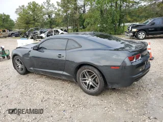 2013 Chevrolet Camaro LS z VIN 2G1FA1E3XD9187283, wystawiony jako Copart lot #53967945 z przebiegiem 146 681 mil mil oraz Czysty tytuł • Clean title. Historia ofert i sprzedaży dostępna na DreamBid. Obrazek 2.