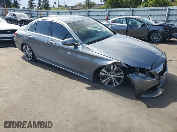 2017 Mercedes-Benz C 300 z VIN WDDWF4JB2HR248909, wystawiony jako Copart lot #58816205 z przebiegiem 117 423 mil mil oraz Szkoda całkowita • Salvage title. Historia ofert i sprzedaży dostępna na DreamBid. Obrazek 4.