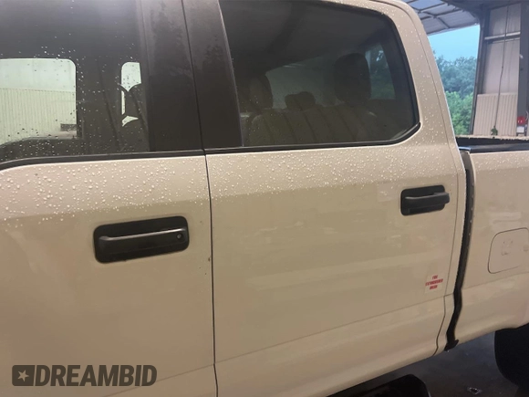 2019 Ford F-250 XL z VIN 1FT7W2B68KEF37148, wystawiony jako IAAI lot #42569097 z przebiegiem 201 085 mil mil oraz . Historia ofert i sprzedaży dostępna na DreamBid. Obrazek 7.