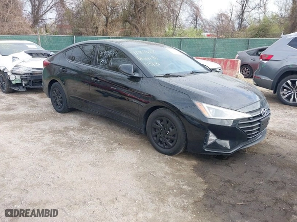 2019 Hyundai Elantra SE with VIN 5NPD74LF5KH420136, listed as a IAAI auction lot 41907688 with 32,364 mi miles. Bid and sale history available at carsss.com. Image 1.