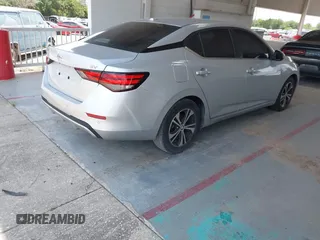 2022 Nissan Sentra SV z VIN 3N1AB8CV8NY318551, wystawiony jako IAAI lot #42397024 z przebiegiem 62 341 mil mil oraz . Historia ofert i sprzedaży dostępna na DreamBid. Obrazek 4.