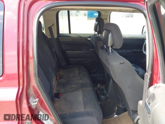 2014 Jeep Patriot Sport with VIN 1C4NJPBBXED843374, listed as a IAAI auction lot 42050067 with 155,685 mi miles. Bid and sale history available at carsss.com. Image 8.